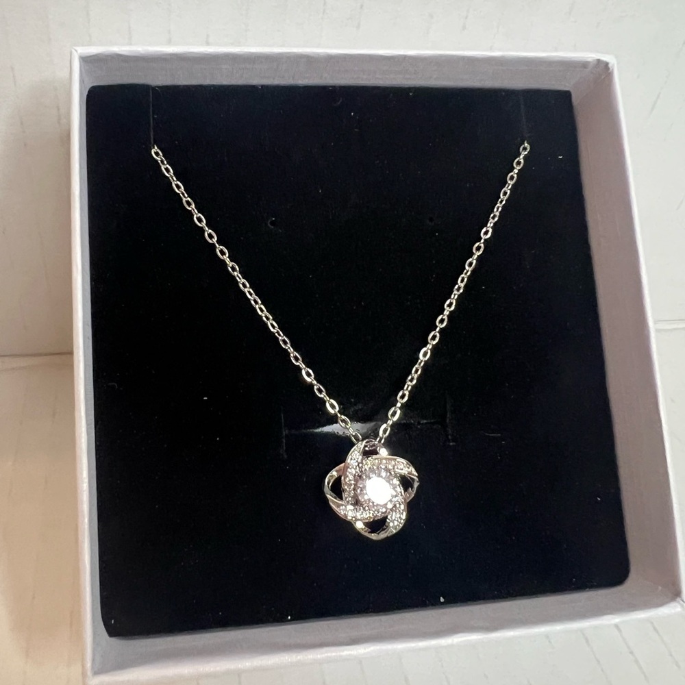 Elegant Silver Necklace with Crystal Pendant